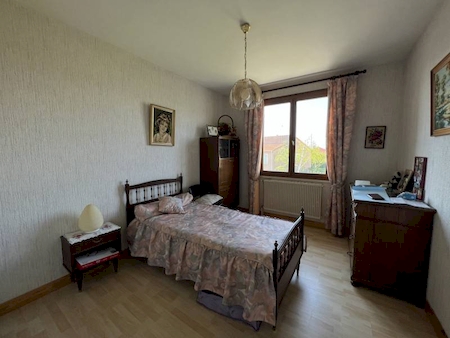 MAISON FAMILLIALE A DAVEZIEUX SUR 800M² DE TERRAIN