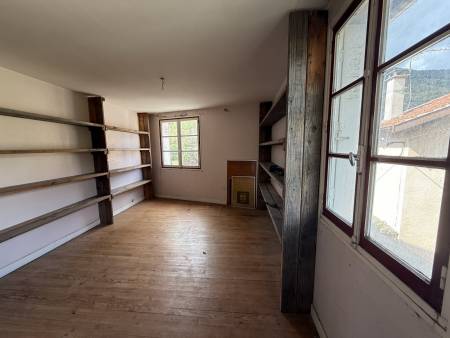 Maison de village 114 m² à Saint Julien Vocance avec jardin