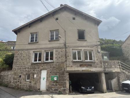 Maison de village 114 m² à Saint Julien Vocance avec jardin