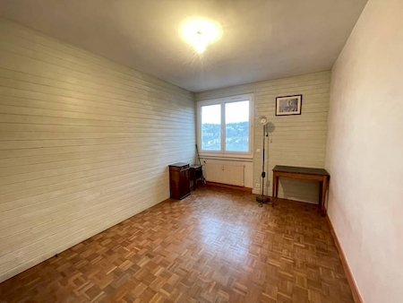 Appartement T5 103m² avec 3 chambres Garage et Cave à ANNONAY