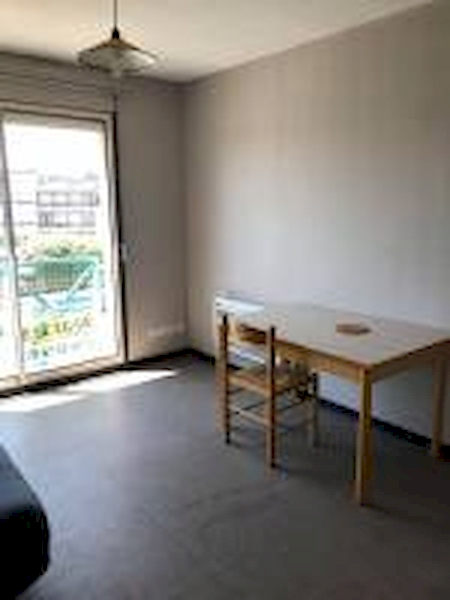 Appartement de 19.6m² en location à Annonay