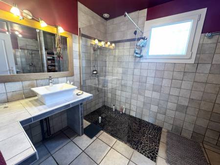 Maison sur sous sol 103m² avec terrain 1 731m²