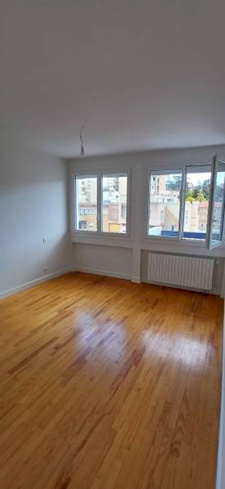 Appartement T4 à Annonay, centre ville, refait à neuf