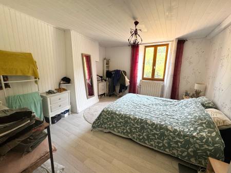 Maison de 108m² avec dépendance et garage de 69m² à VOCANCE