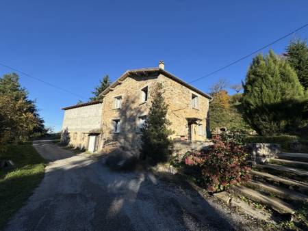 Ancienne ferme à rénover à SAINT-SYLVESTRE