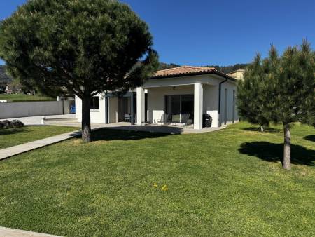 Villa d'exception 200m² avec terrain de 2004m²