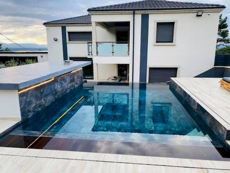 Maison en campagne d'Anneyron 202m² avec Piscine