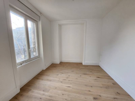Appartement T4 - 89.98m² - totalement rénové avec terrasse - ANNONAY