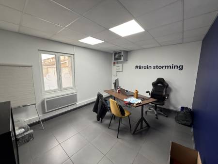 Local professionnel 93m² bureaux à SALAISE SUR SANNE
