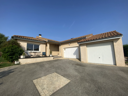 Notre zone d'activité pour ce service Villa T5 de plain pied avec jardin à vendre