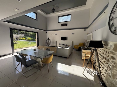 Maison en campagne d'Anneyron 202m² avec Piscine