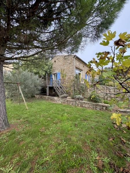Maison en pierre avec terrain de 1126m² à Peaugres