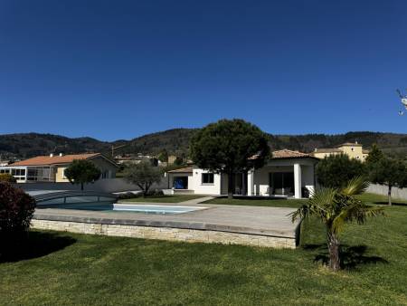 Villa d'exception 200m² avec terrain de 2004m²