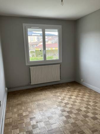 Appartement 4 pièces avec garage et place