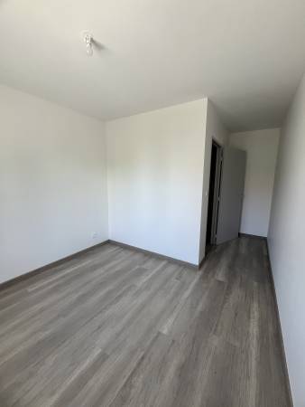 Maison mitoyenne T4 neuve en plein centre d'Anneyron