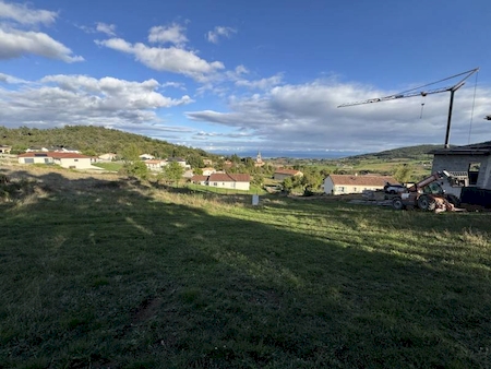 VINZIEUX - Terrain constructible de 1333m²