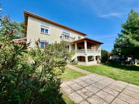 À vendre – Maison 205 m² à Annonay, proche écoles et commerces