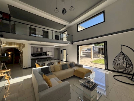 Maison en campagne d'Anneyron 202m² avec Piscine
