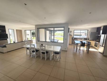 Villa d'exception 200m² avec terrain de 2004m²