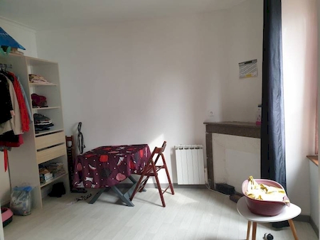 Studio à Annonay avec balcon proche des lycées