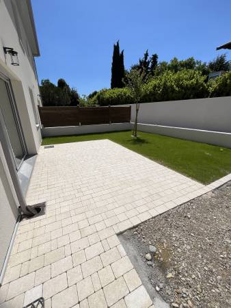 Maison mitoyenne T4 neuve en plein centre d'Anneyron