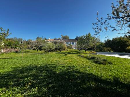 Maison sur sous sol 103m² avec terrain 1 731m²