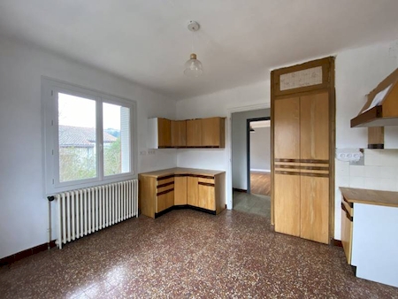 ANNONAY -  QUARTIER FONTANES - MAISON 6 CHAMBRES AVEC TERRAIN