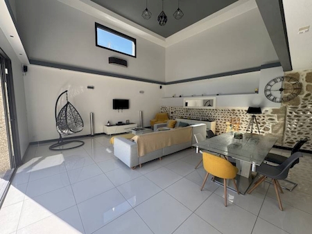 Maison en campagne d'Anneyron 202m² avec Piscine
