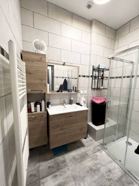 Maison 7 pièces 200m² avec piscine et dépendances à CHAMPAGNE