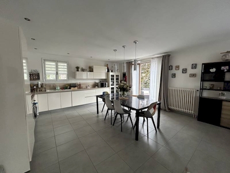 Maison 5 chambres à SAINT-SORLIN-EN-VALLOIRE