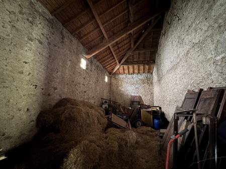 Maison ancienne 90m² avec dépendances au Monestier