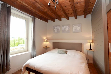 FELINES - MAISON EN PIERRE AVEC PISCINE ET DEPENDANCES