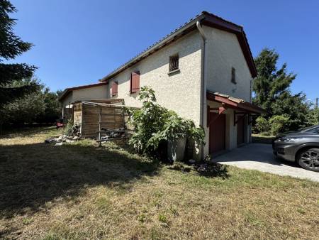 Maison 6 pièces 135 m² avec terrain de 1350 m²